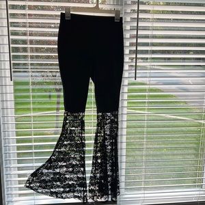 PRICE CUT❤️Edgy🖤black pants with lace flare bottom! Cute fit!